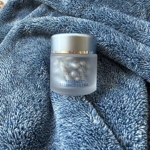 Nu Skin ageLOC Tru Face Essence Ultra